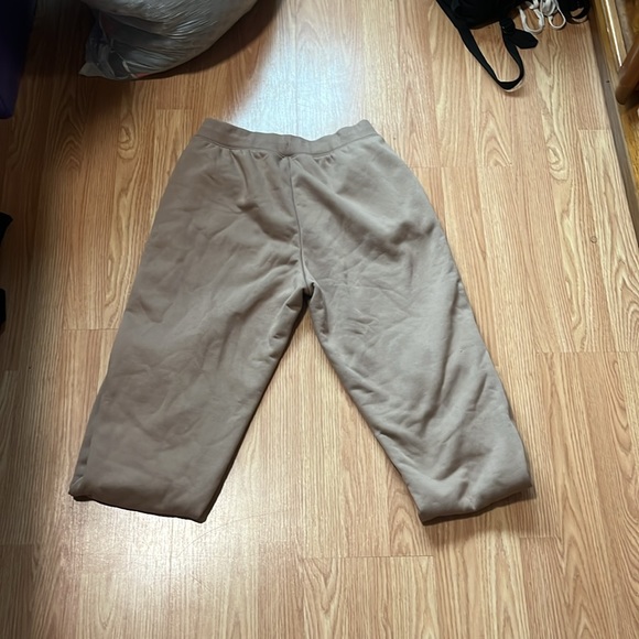 brown sweat pants with sherpa inside for warmth - Picture 2 of 2